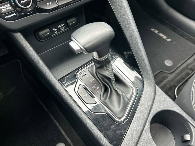 Used 2017 Kia Niro Touring image 16
