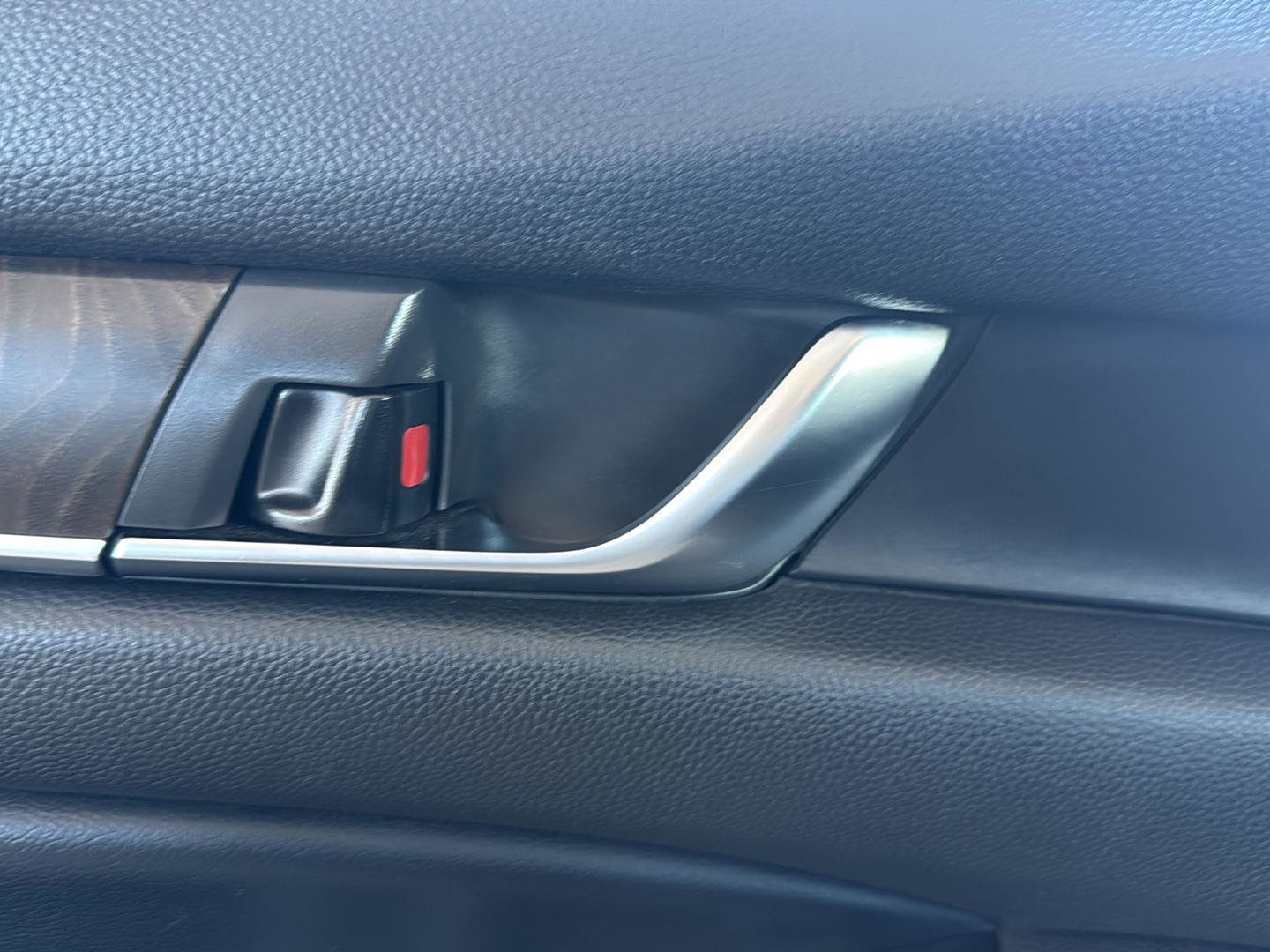 Used 2019 Honda Accord EX image 13