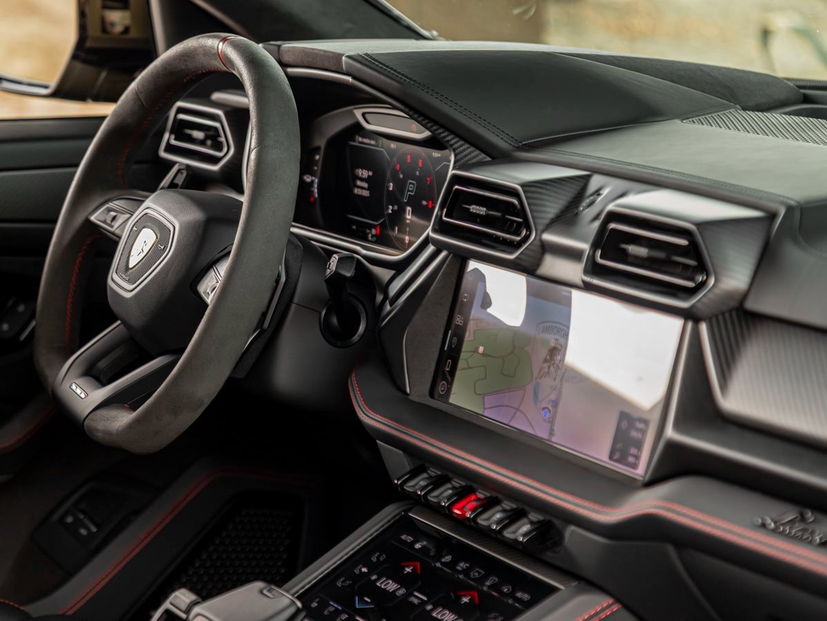 Used 2025 Lamborghini Urus SE image 29