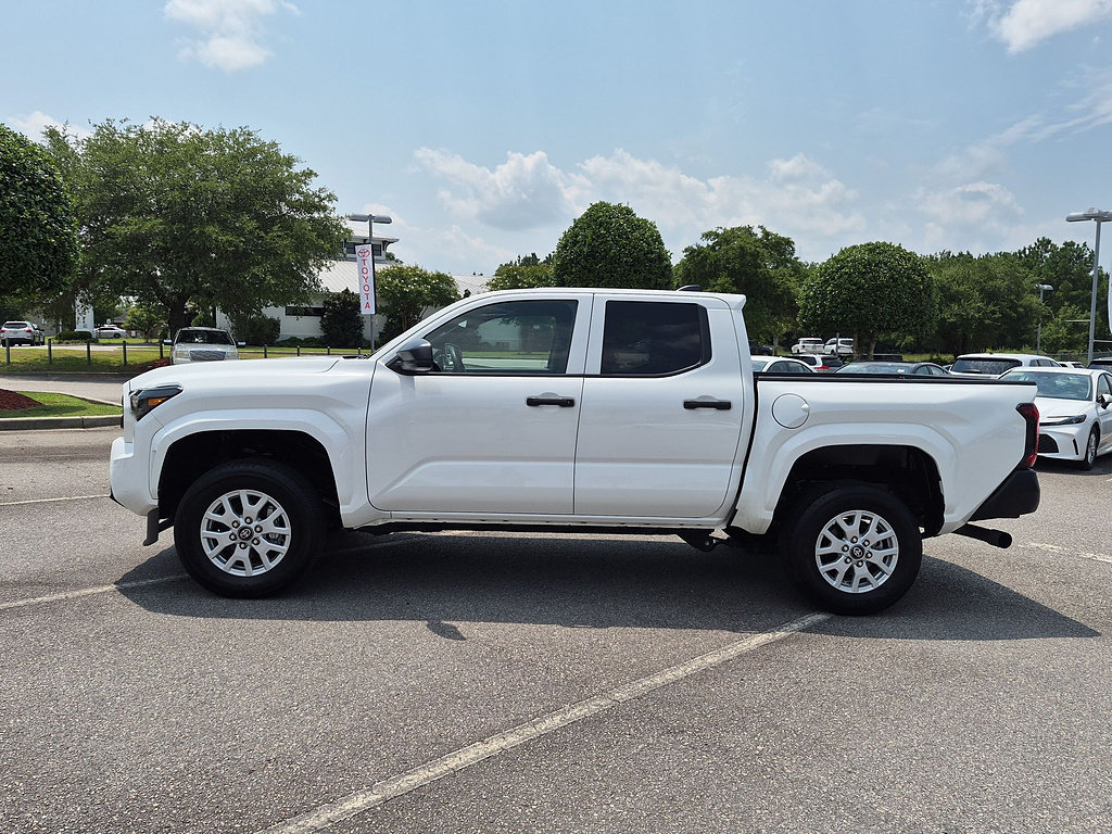 Used 2024 Toyota Tacoma SR AWD/4WD image 6