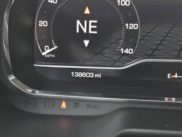 Used 2022 GMC Yukon SLT w/ SLT Luxury Package image 26