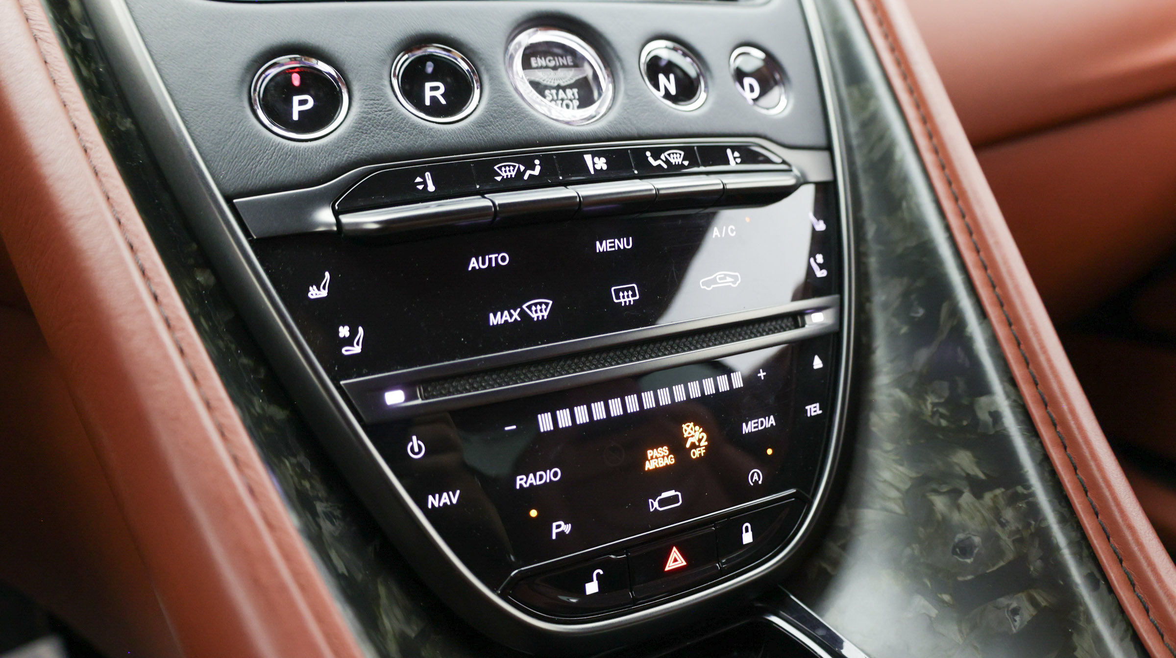 Used 2019 Aston Martin DBS Superleggera RWD image 49