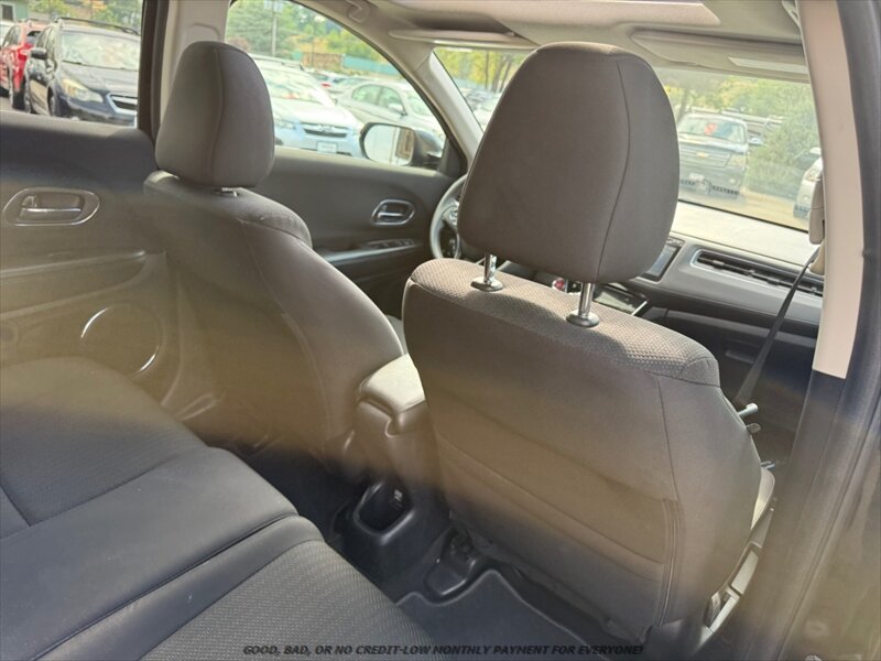 Used 2016 Honda HR-V EX image 19