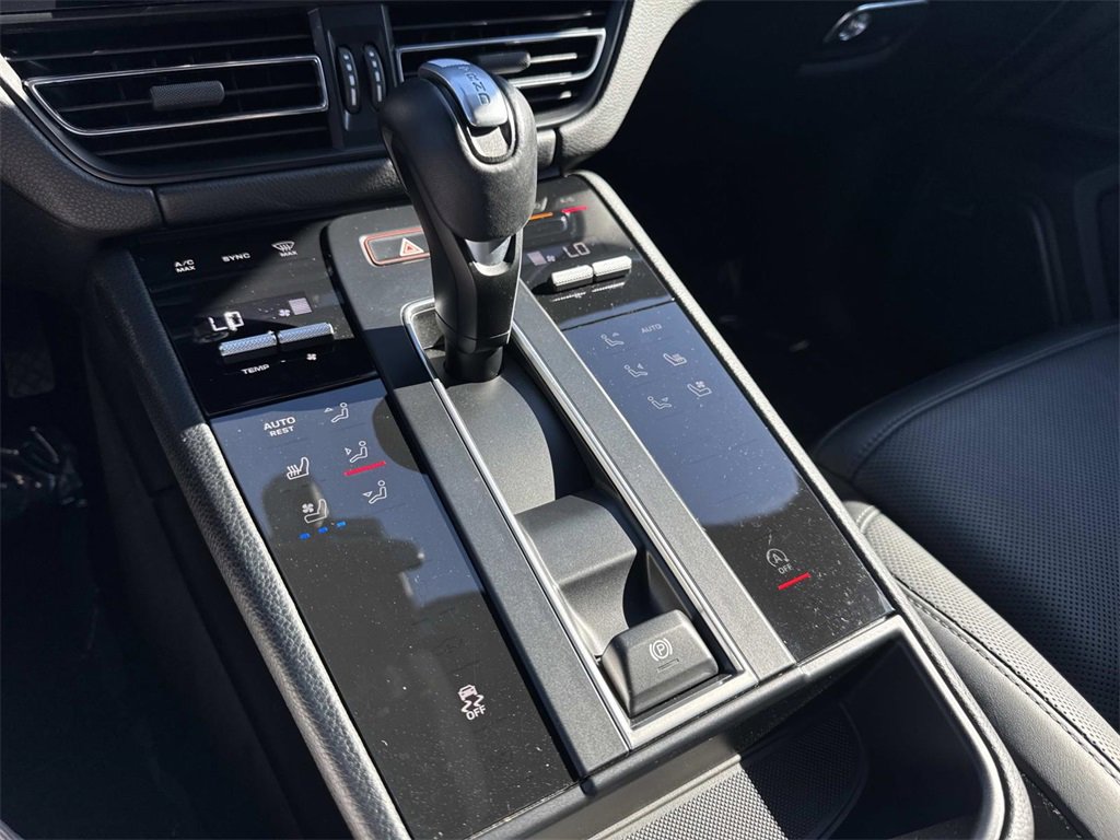 Used 2024 Porsche Macan S image 26