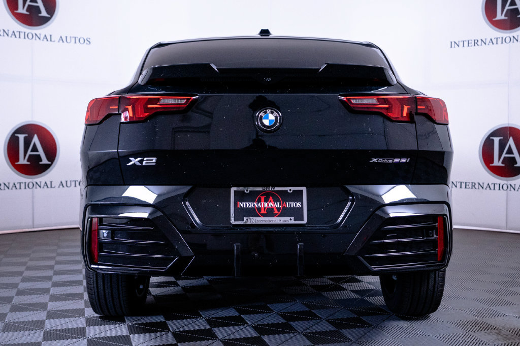 New 2026 BMW X2 xDrive28i w/ Technology Package AWD/4WD image 7