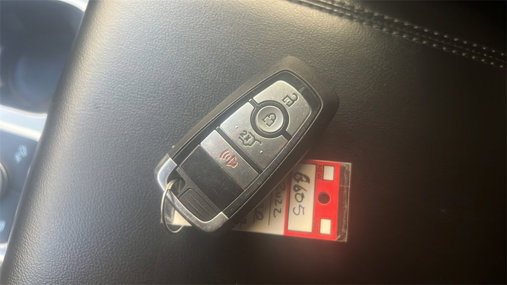 Used 2022 Ford Explorer XLT image 26