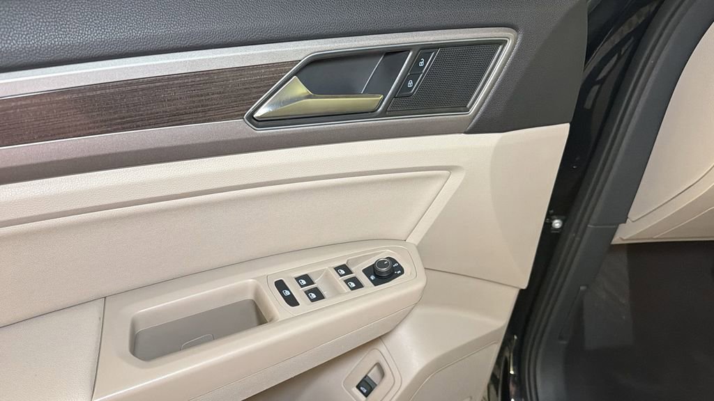 Used 2019 Volkswagen Atlas SEL R-Line image 20