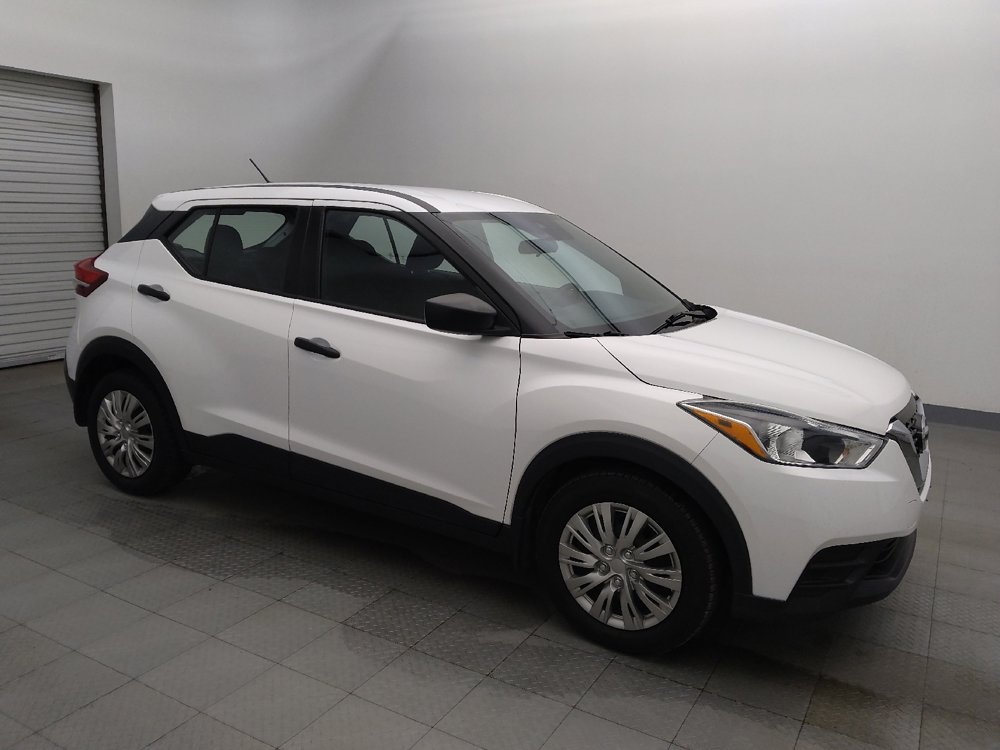 Used 2020 Nissan Kicks S image 11