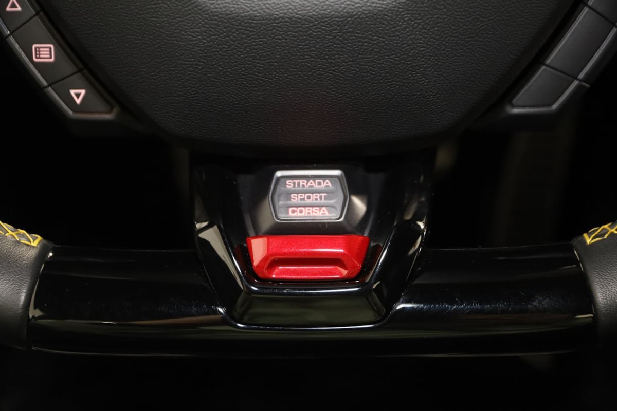 Used 2023 Lamborghini Huracan EVO RWD image 65