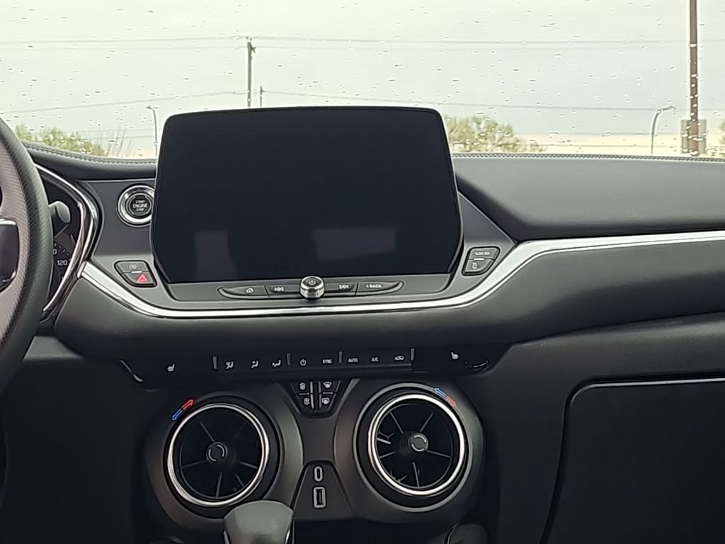 Used 2024 Chevrolet Blazer LT w/ Convenience Package image 6