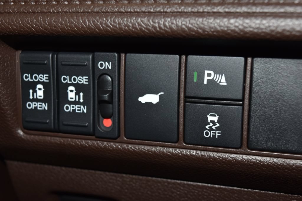 Used 2026 Honda Odyssey Elite image 18