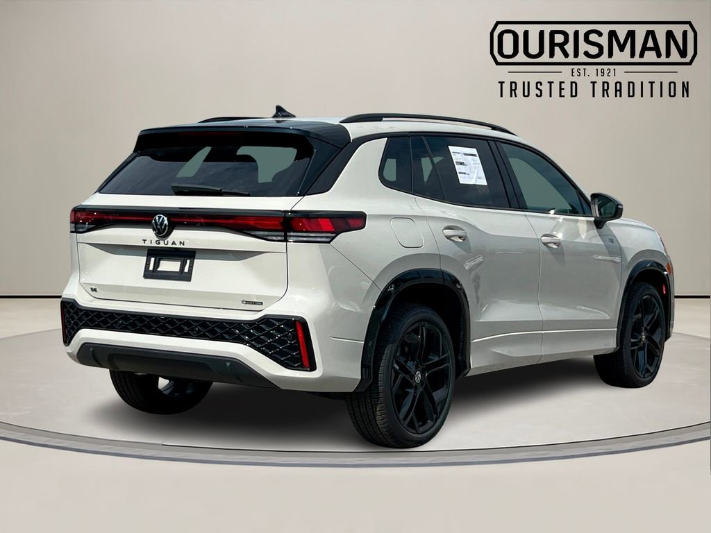 New 2026 Volkswagen Tiguan SE R-Line video 3