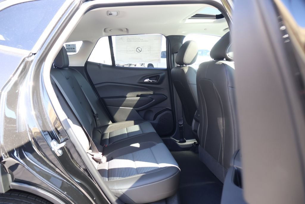 New 2026 Chevrolet Trax LT w/ Sunroof Package FWD image 39