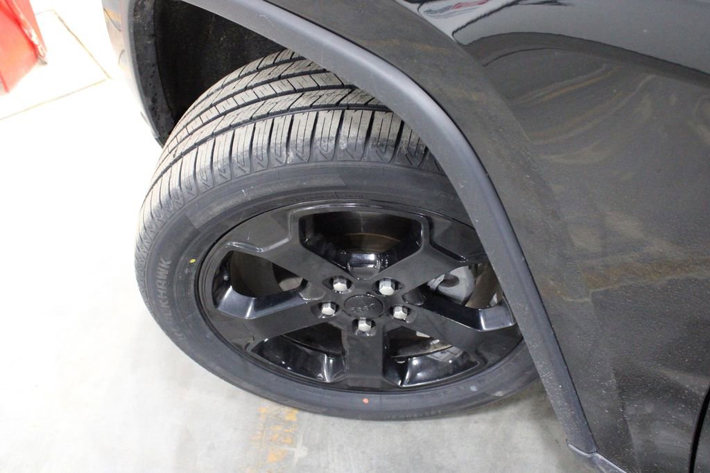 Used 2019 Jeep Grand Cherokee Laredo image 44