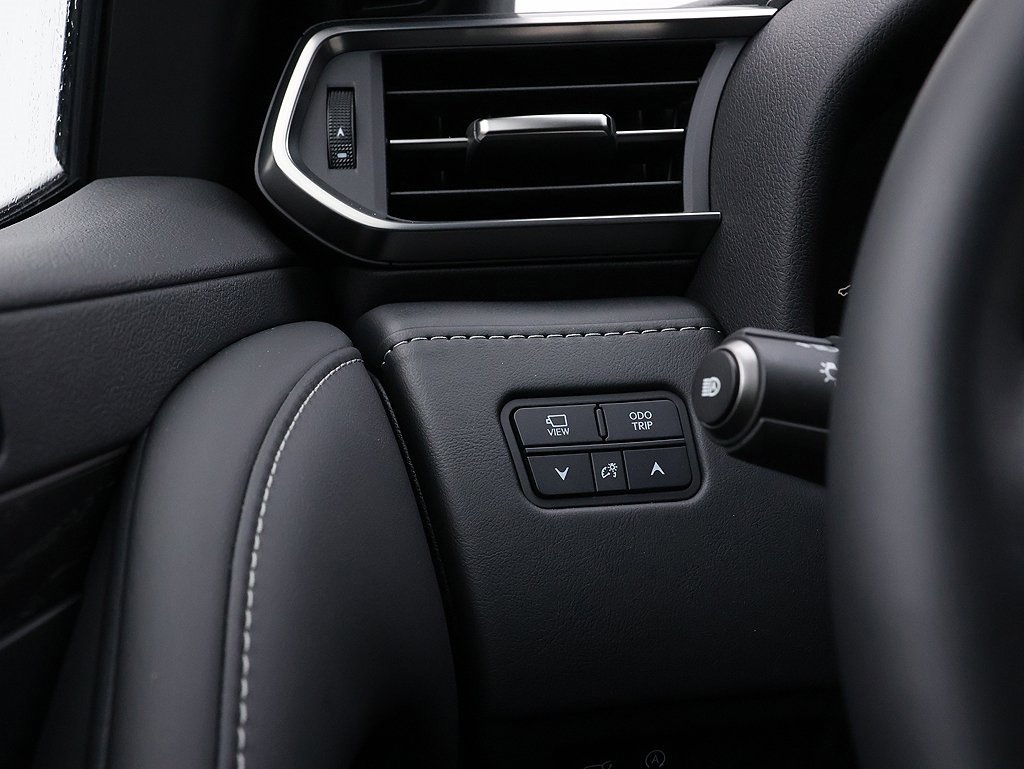 New 2026 Lexus LX 600 4WD w/ Premium Package image 29