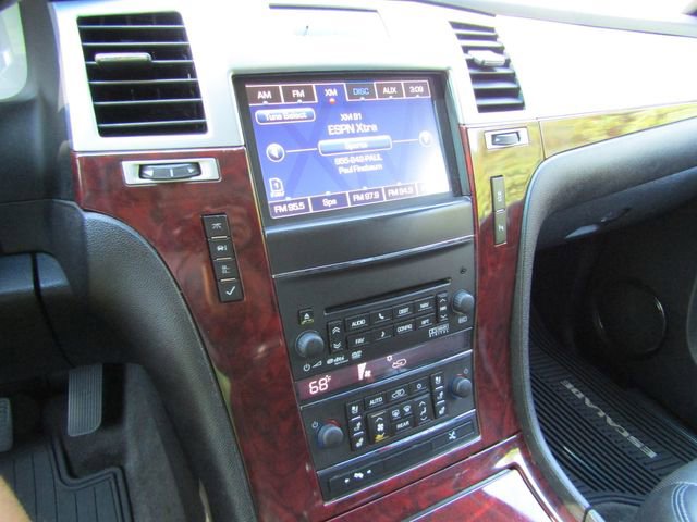 Used 2013 Cadillac Escalade ESV Premium AWD/4WD image 20