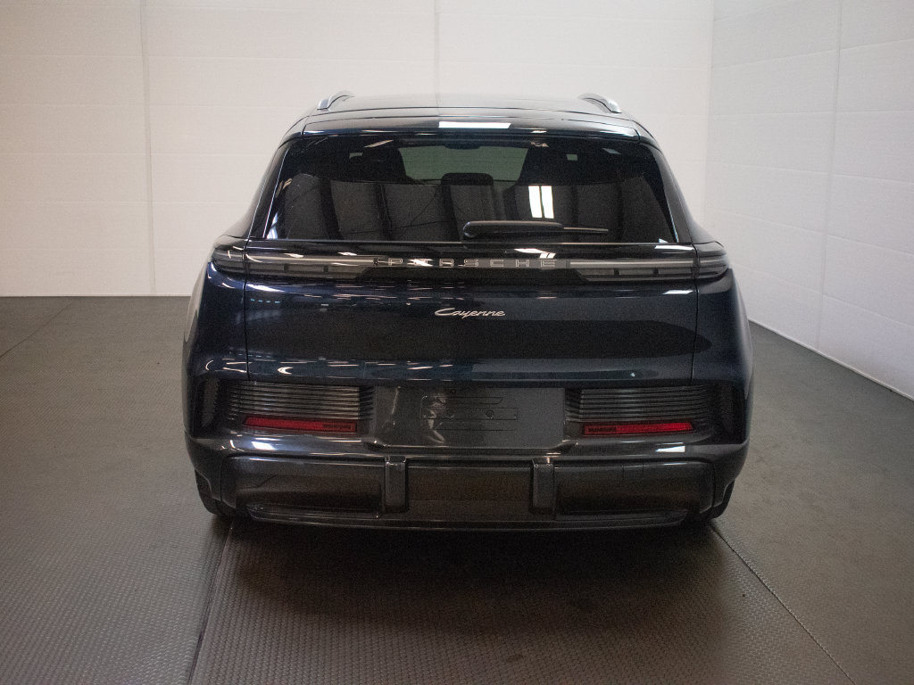New 2026 Porsche Cayenne Electric AWD/4WD image 6