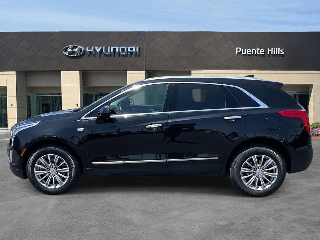 Used 2017 Cadillac XT5 Luxury w/ Driver Awareness Package FWD image 3