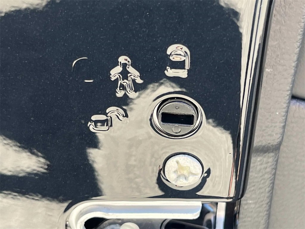 New 2025 Jeep Grand Cherokee Laredo X w/ Luxury Tech Group I image 14