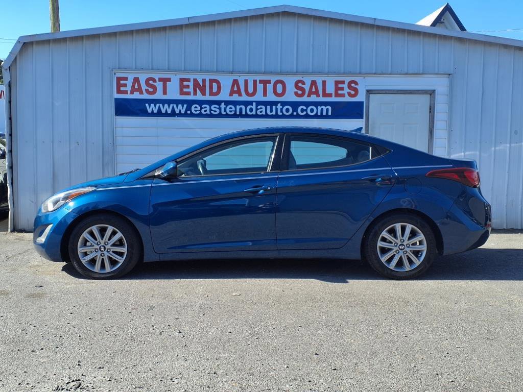 Used 2014 Hyundai Elantra SE w/ Option Group 02 FWD image 2