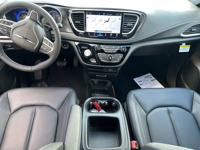 New 2026 Chrysler Pacifica Select image 17