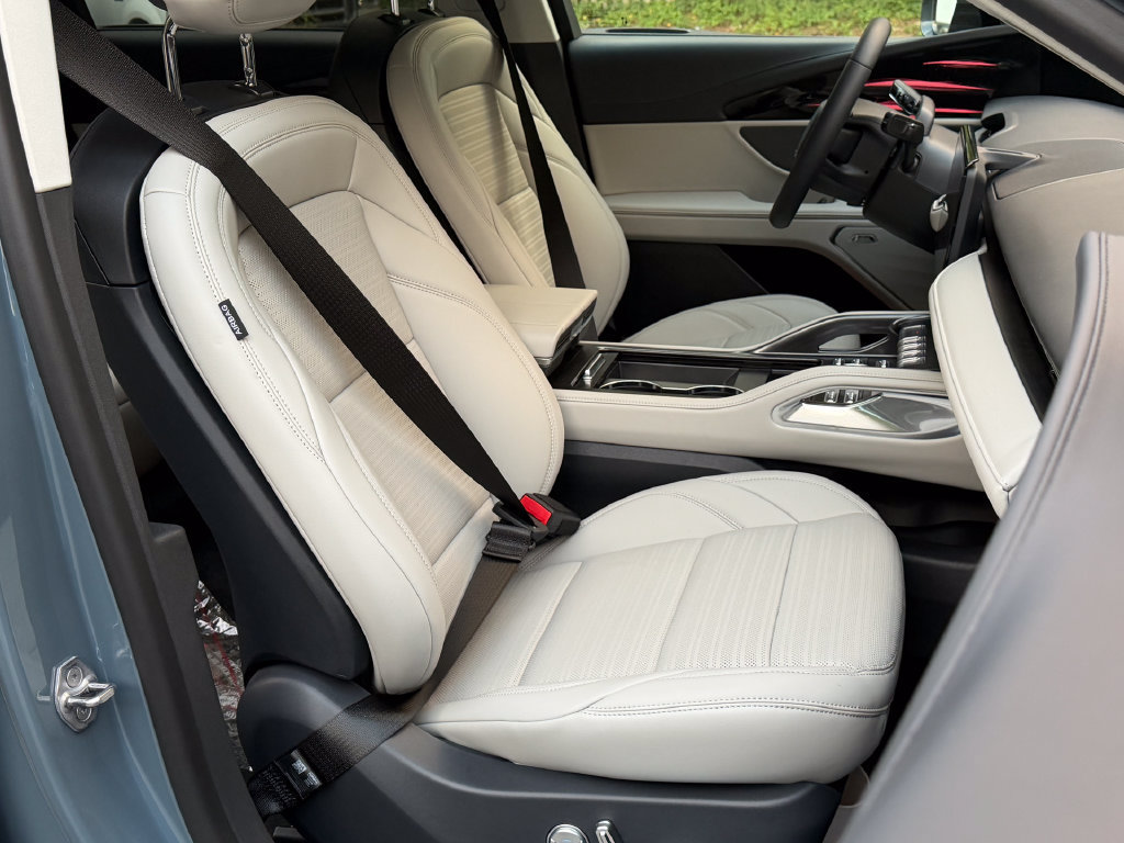 New 2026 Lincoln Nautilus Reserve w/ Jet Appearance Package AWD/4WD image 18