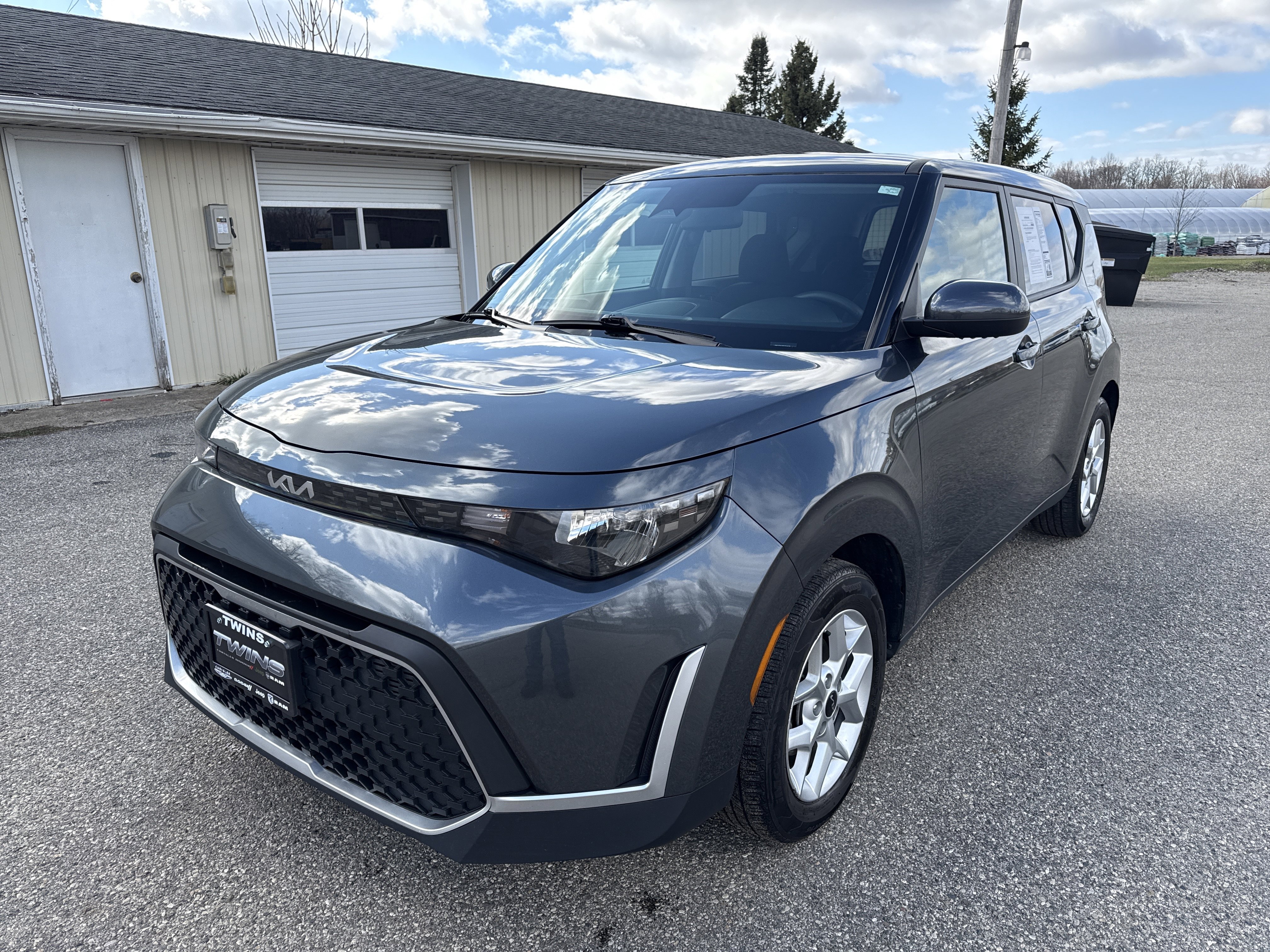 Used 2025 Kia Soul LX w/ LX Technology Package image 9
