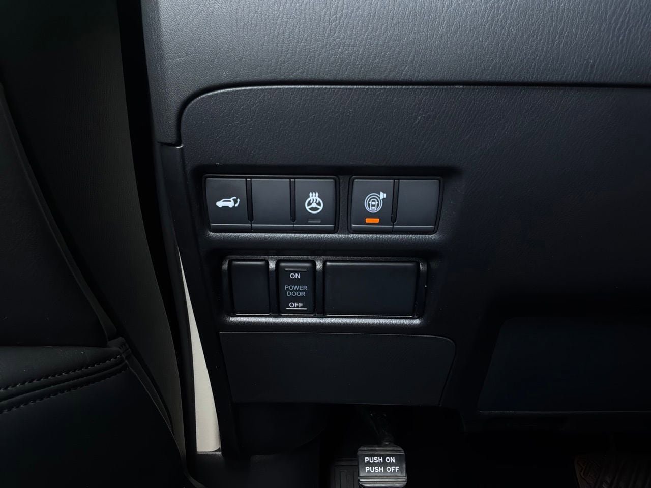 Used 2024 Nissan Armada SL AWD/4WD image 25
