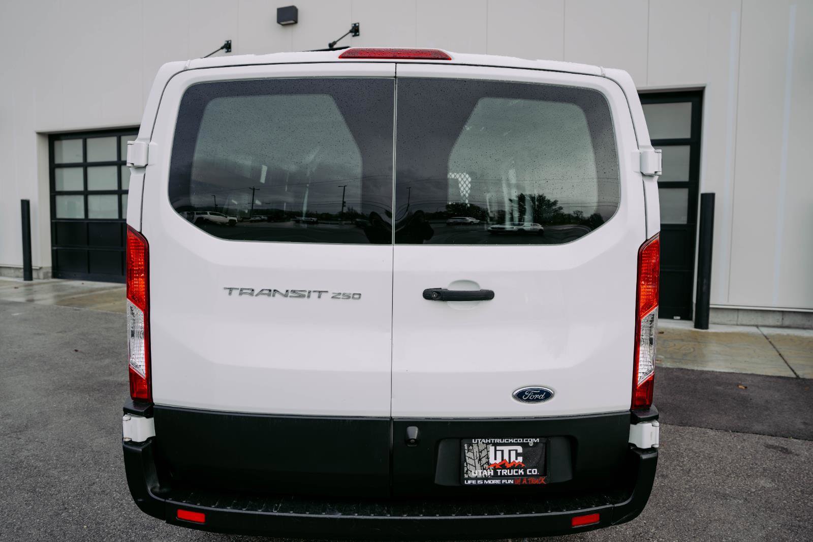 Used 2019 Ford Transit 250 130 Low Roof w/ Exterior Upgrade Package image 6