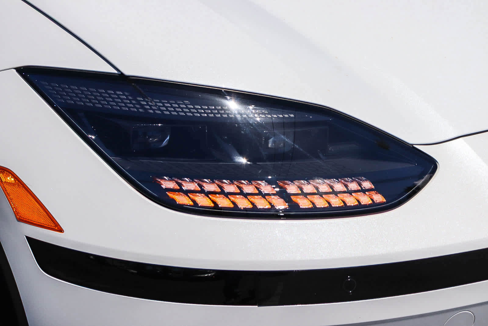 Used 2024 Hyundai Ioniq 6 SE RWD image 4