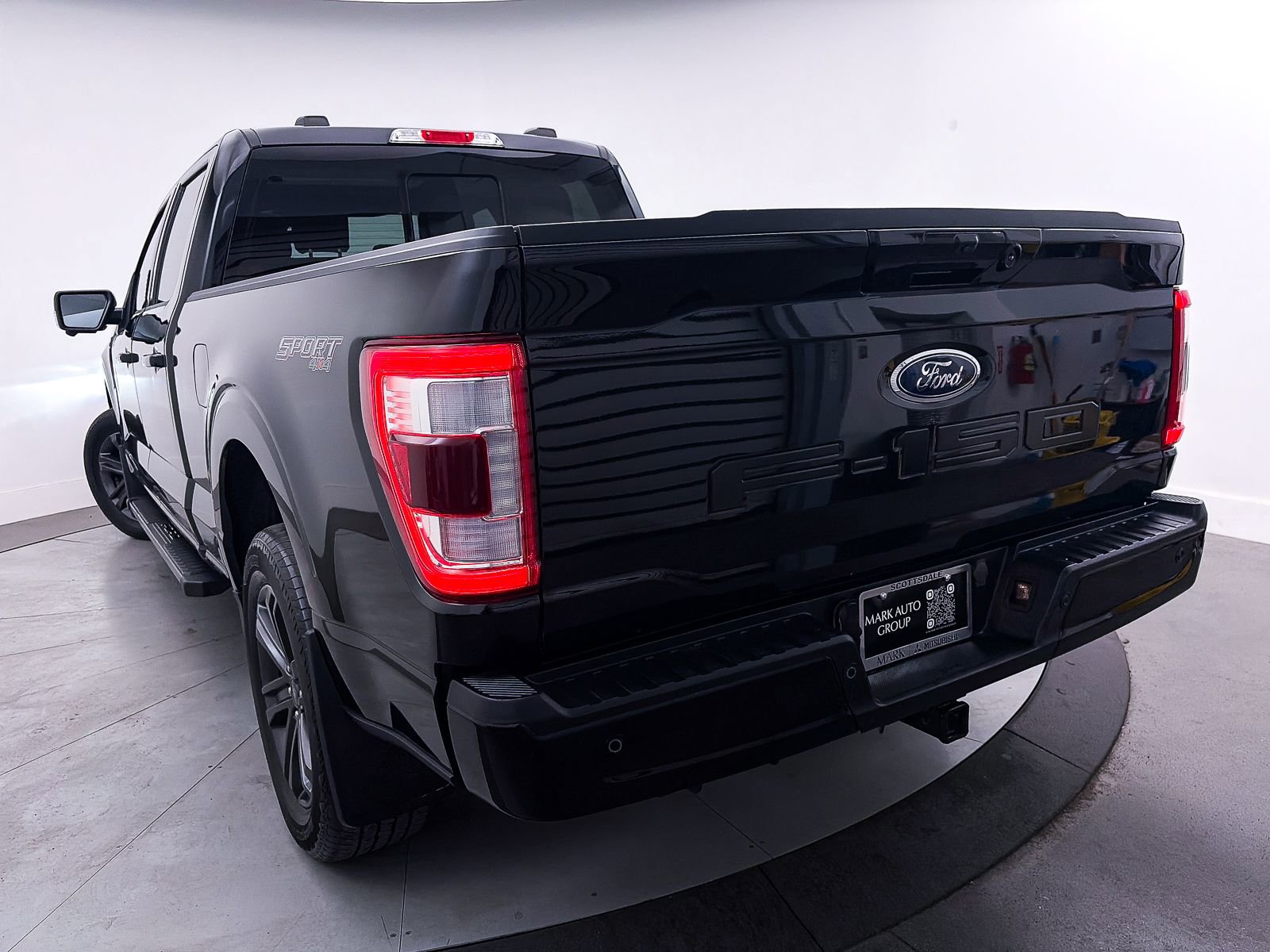 Used 2023 Ford F150 Lariat w/ Equipment Group 502A High image 10