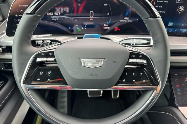 New 2026 Cadillac Vistiq Premium Luxury w/ LPO, Floor Liner Package AWD/4WD image 24