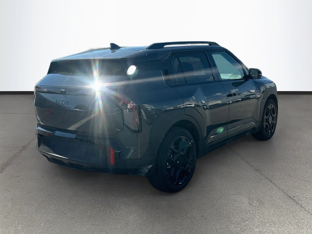 New 2027 Kia EV3 Land FWD image 7