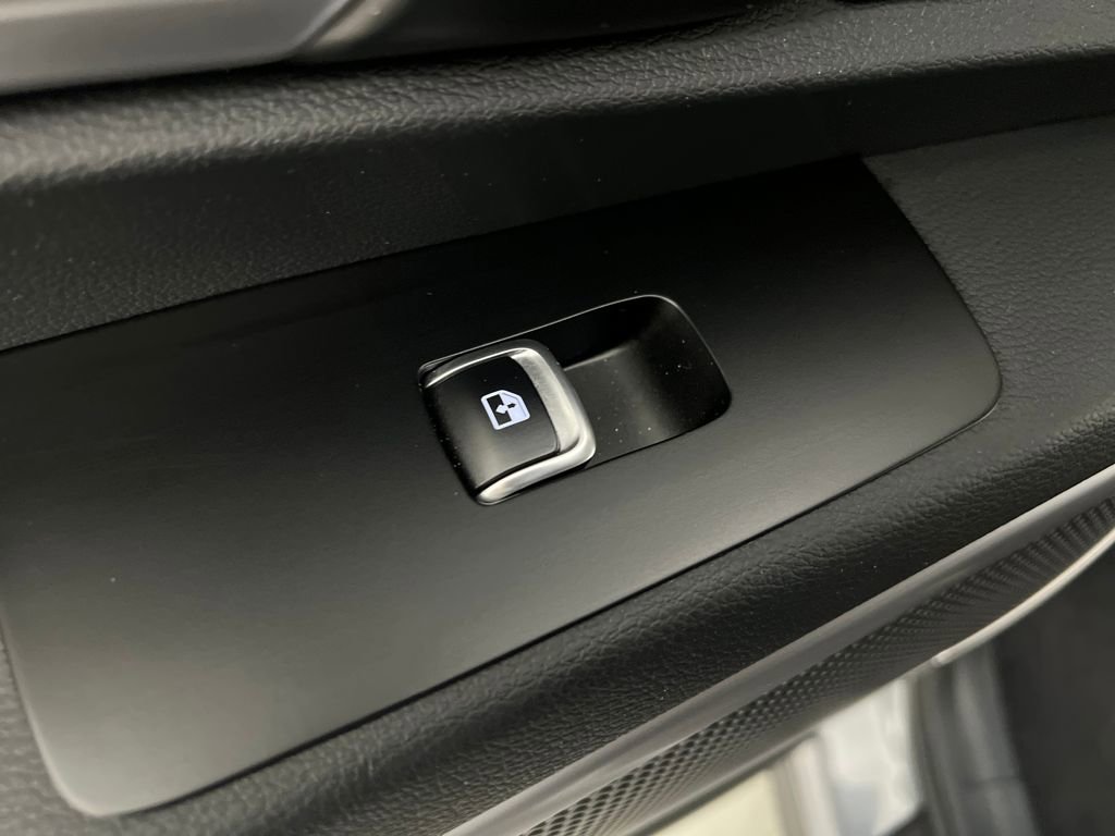 Used 2025 Kia Telluride S image 17