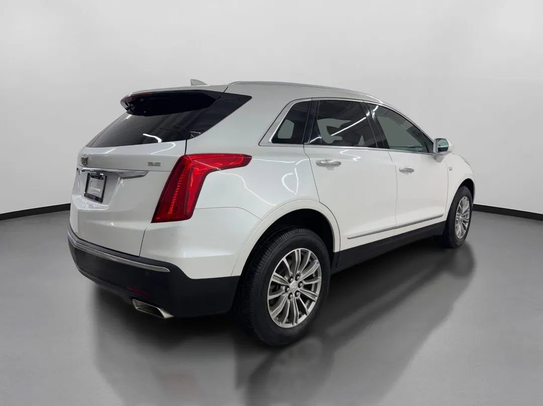 Used 2017 Cadillac XT5 Luxury image 10