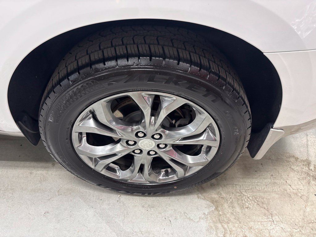 Used 2018 Buick Enclave Avenir w/ Avenir Technology Package AWD/4WD image 27