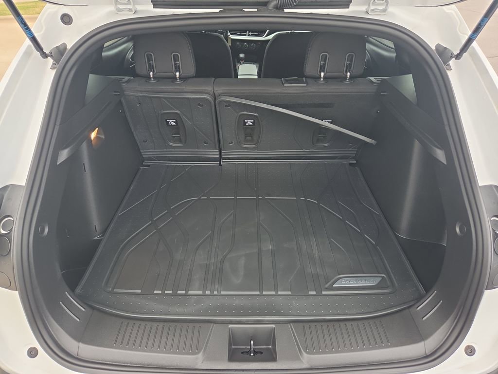 Certified 2024 Chevrolet Trax RS image 29