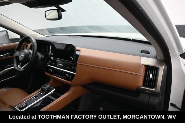 Used 2022 Nissan Pathfinder Platinum w/ Cargo Package AWD/4WD image 12