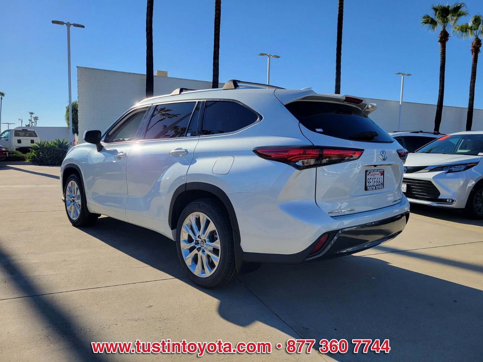 Used 2023 Toyota Highlander Limited image 6