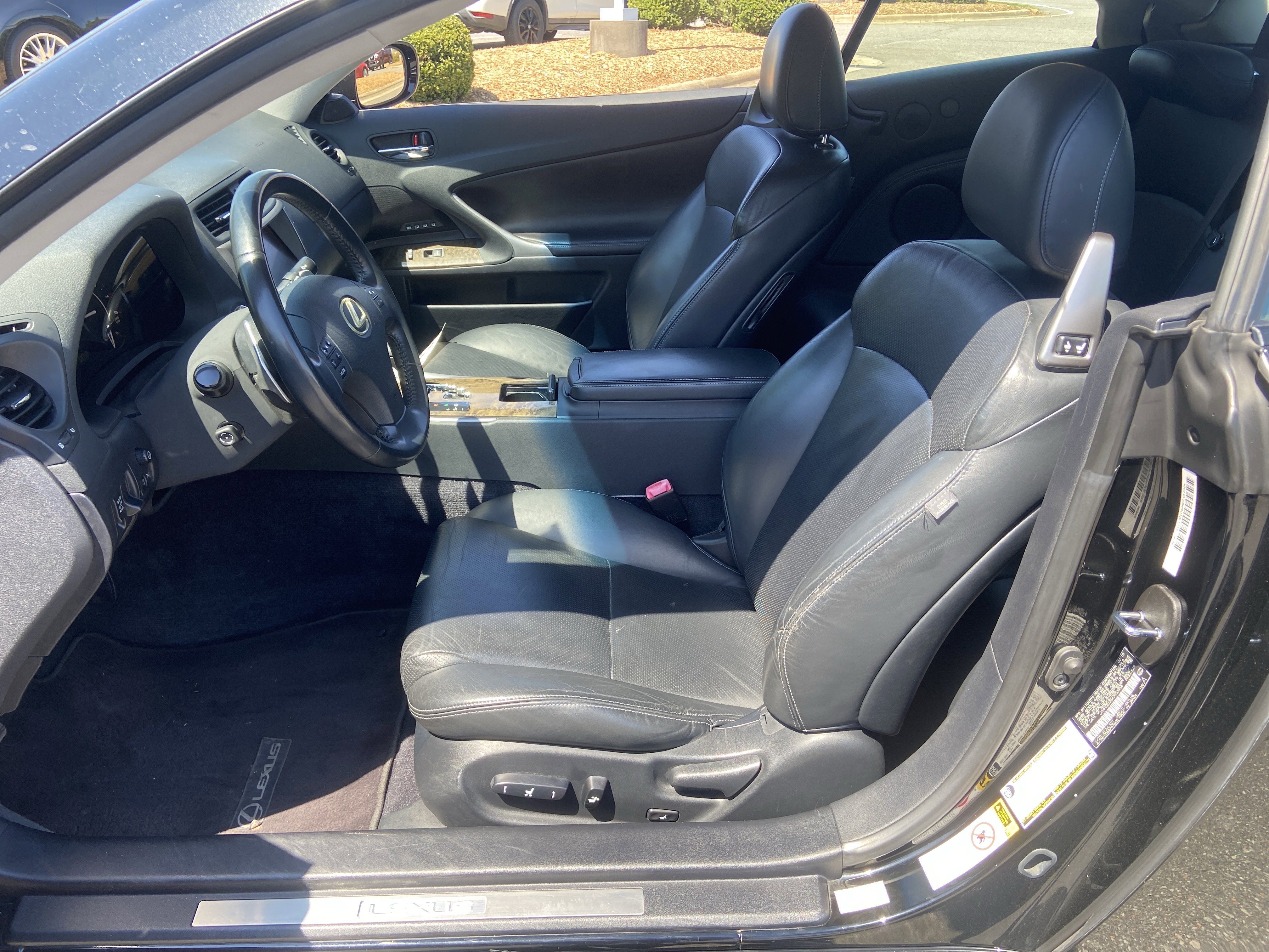 Used 2010 Lexus IS 350C image 11