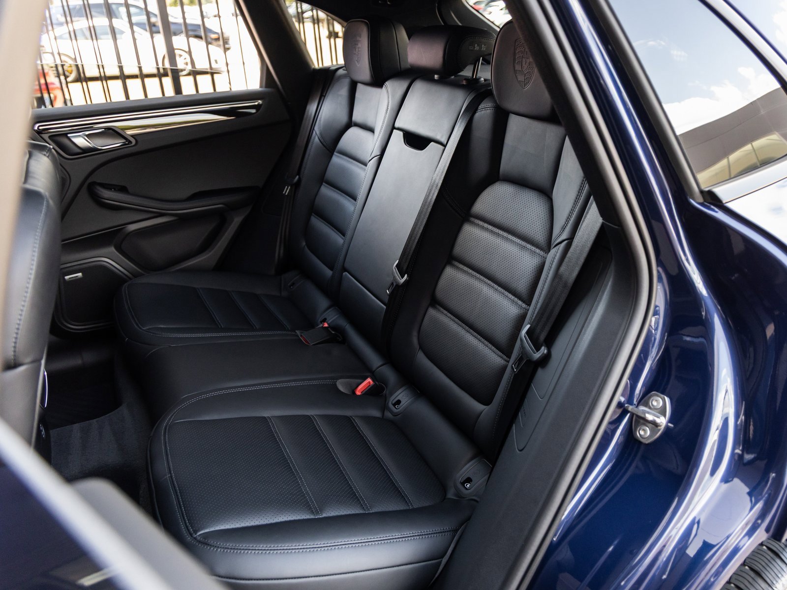 New 2026 Porsche Macan image 37