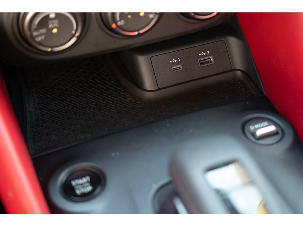 Used 2023 Nissan Z w/ Floor Mat Package (L93) RWD image 26