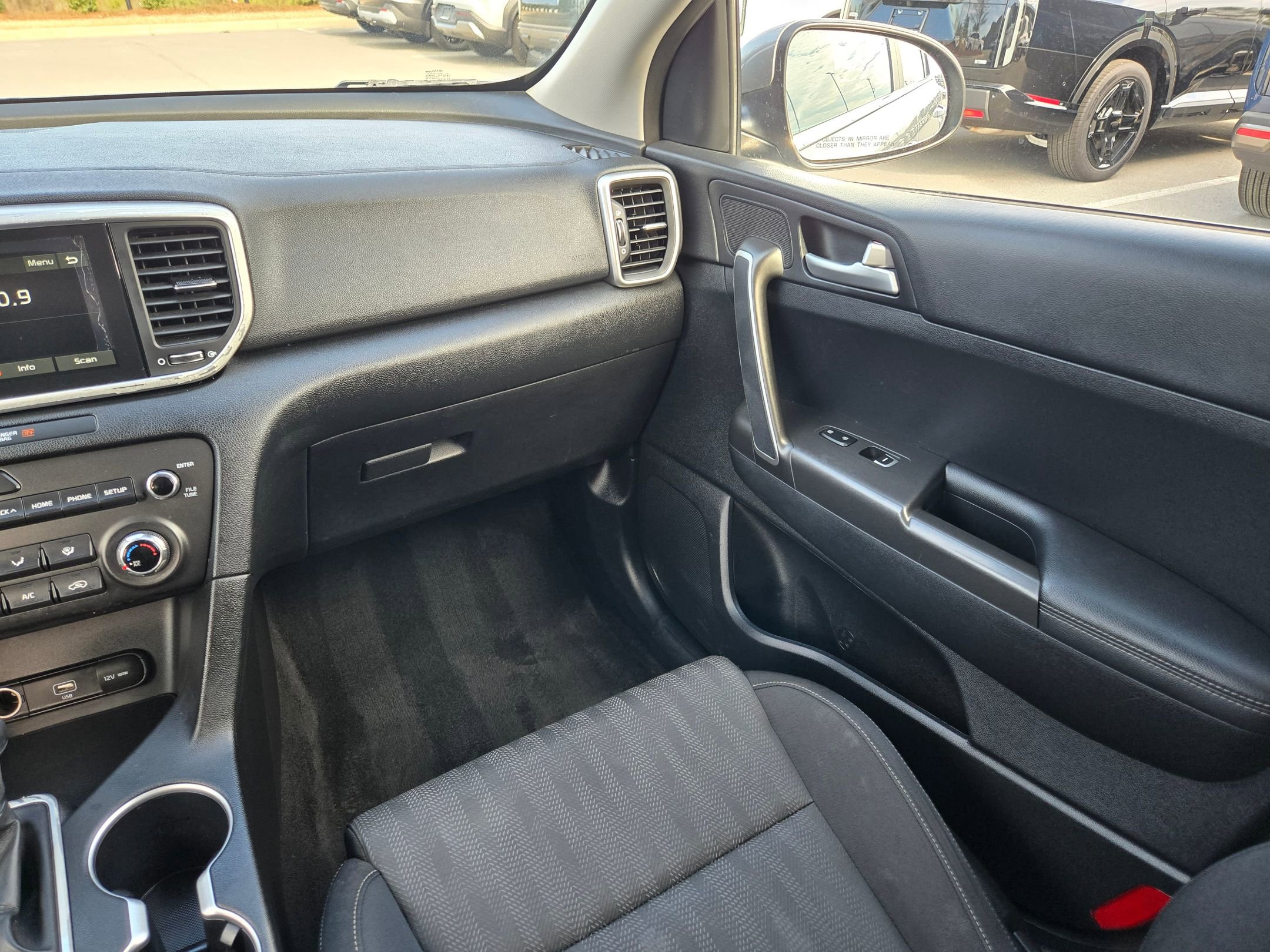 Used 2021 Kia Sportage LX image 11