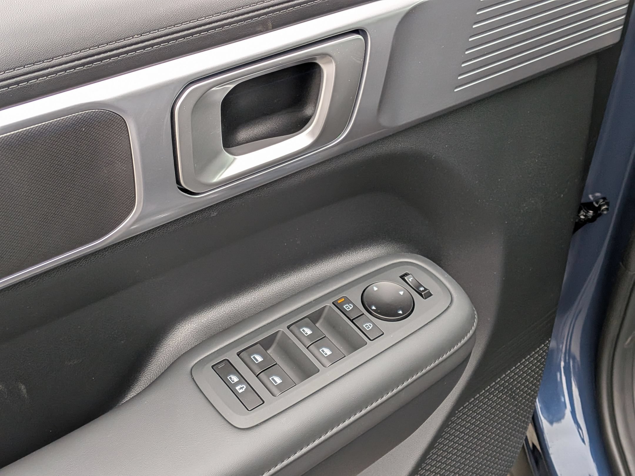 New 2026 Hyundai Santa Fe SEL AWD/4WD image 16