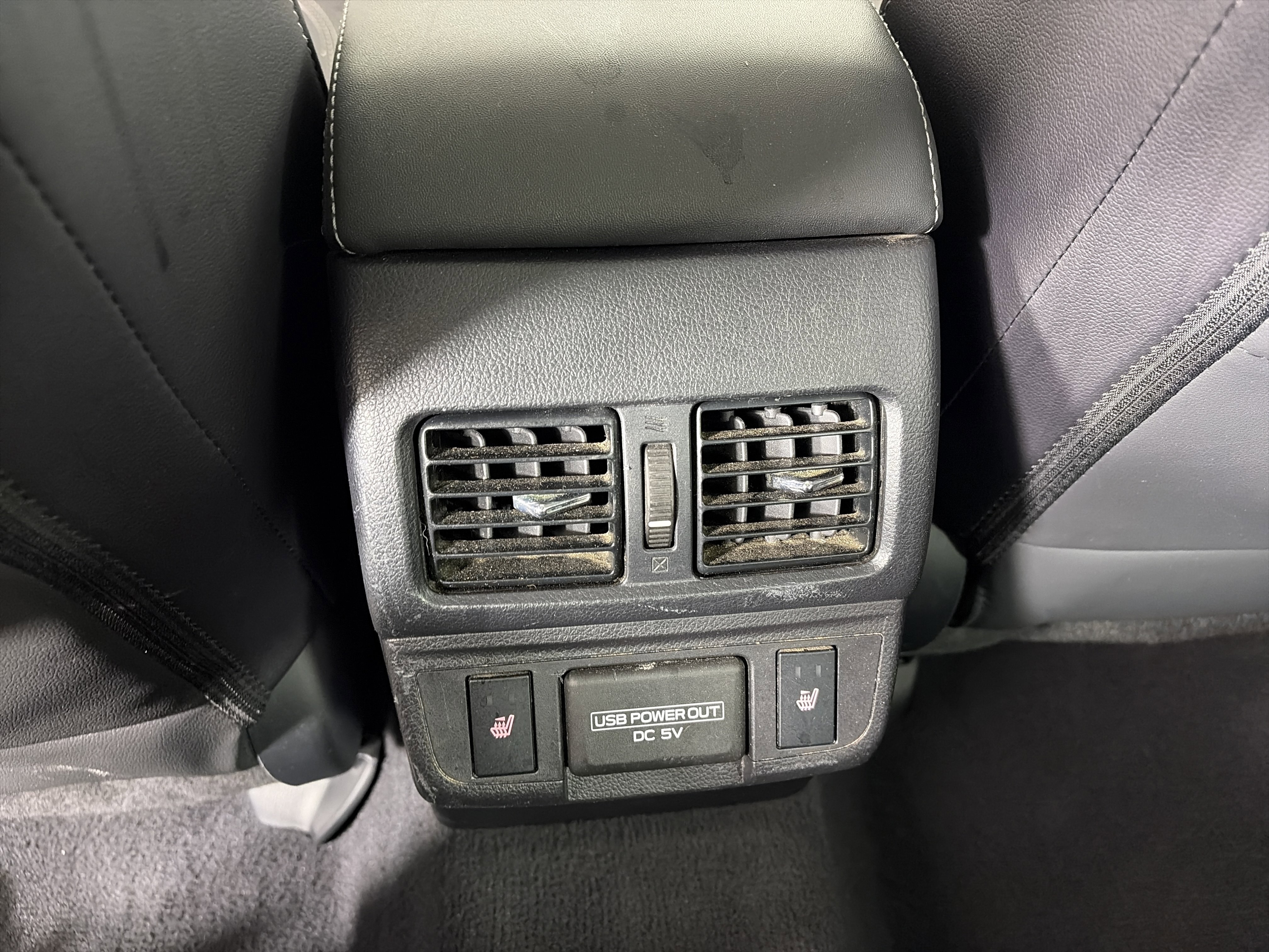 Used 2018 Subaru Outback 2.5i Limited image 18