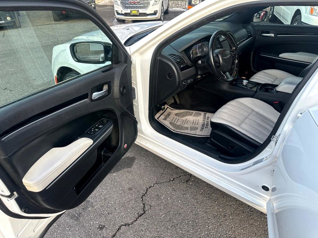 Used 2017 Chrysler 300 S image 12