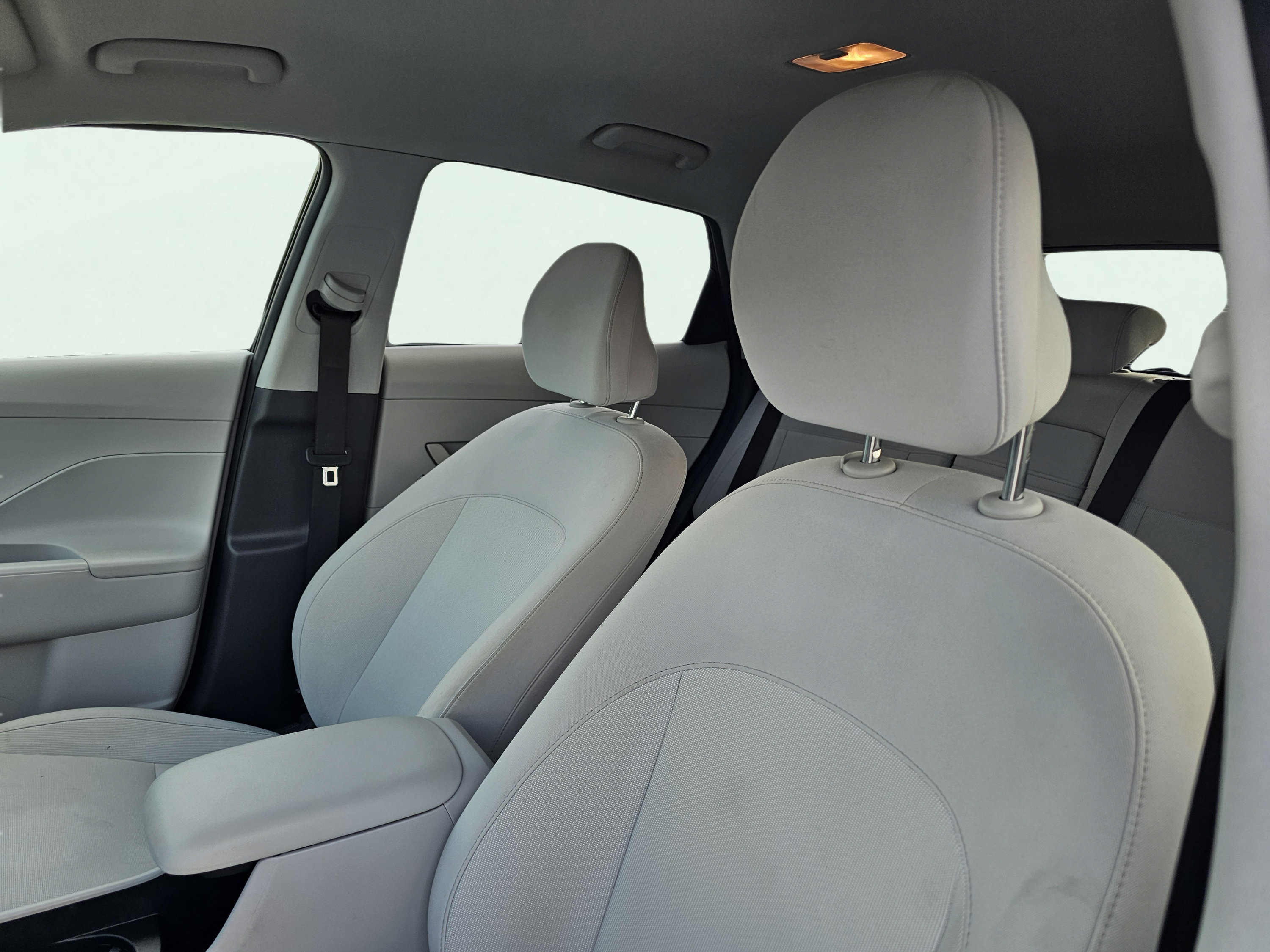 Used 2025 Hyundai Kona SEL FWD image 17