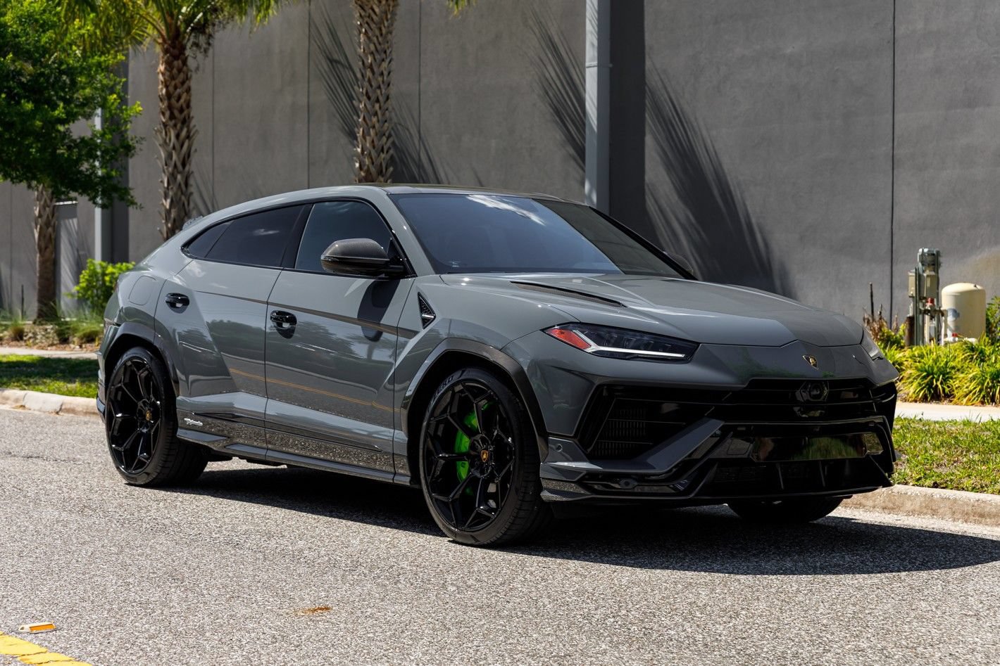 Used 2023 Lamborghini Urus Performante AWD/4WD image 4