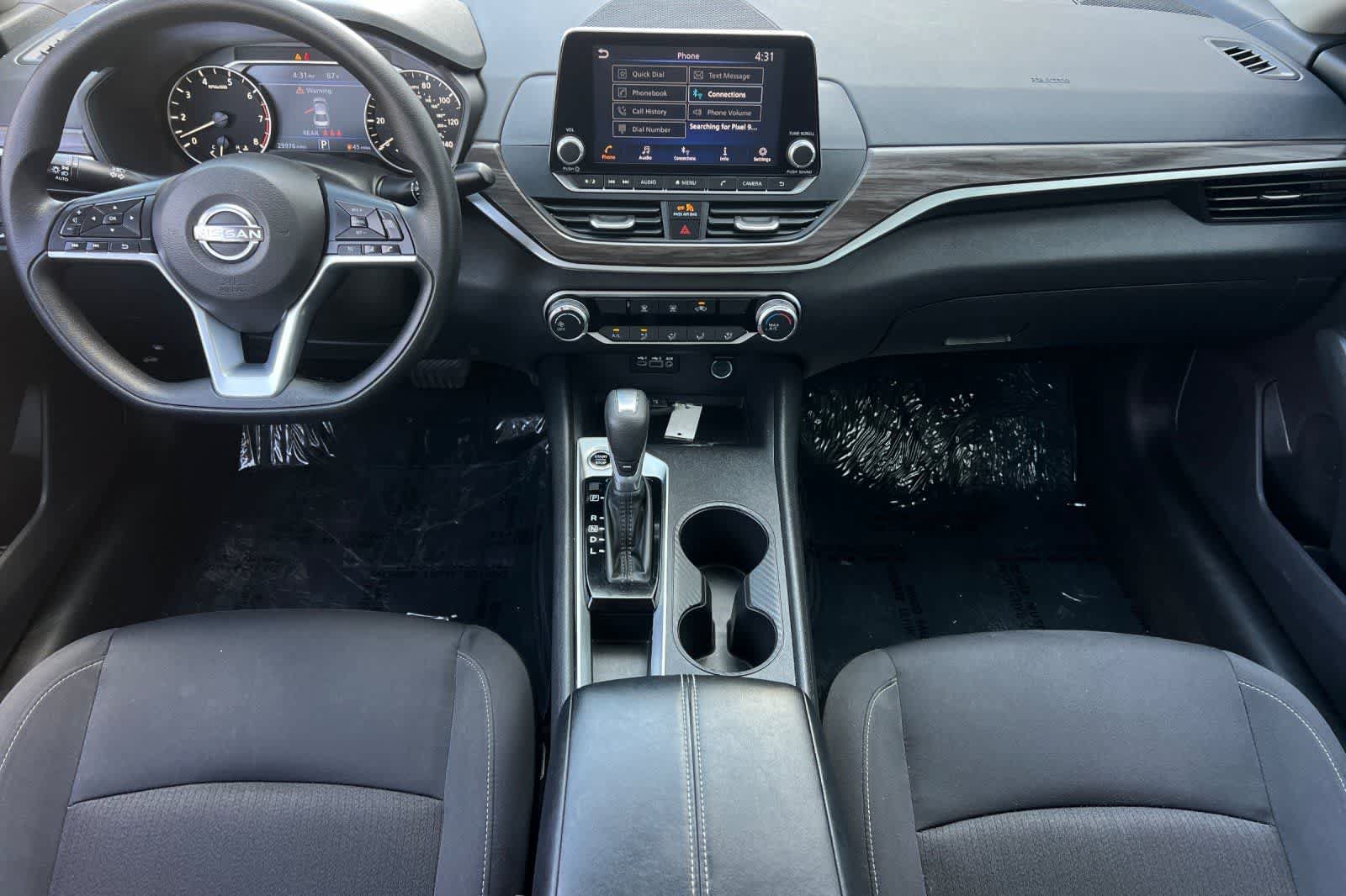 Used 2025 Nissan Altima 2.5 SV FWD image 4