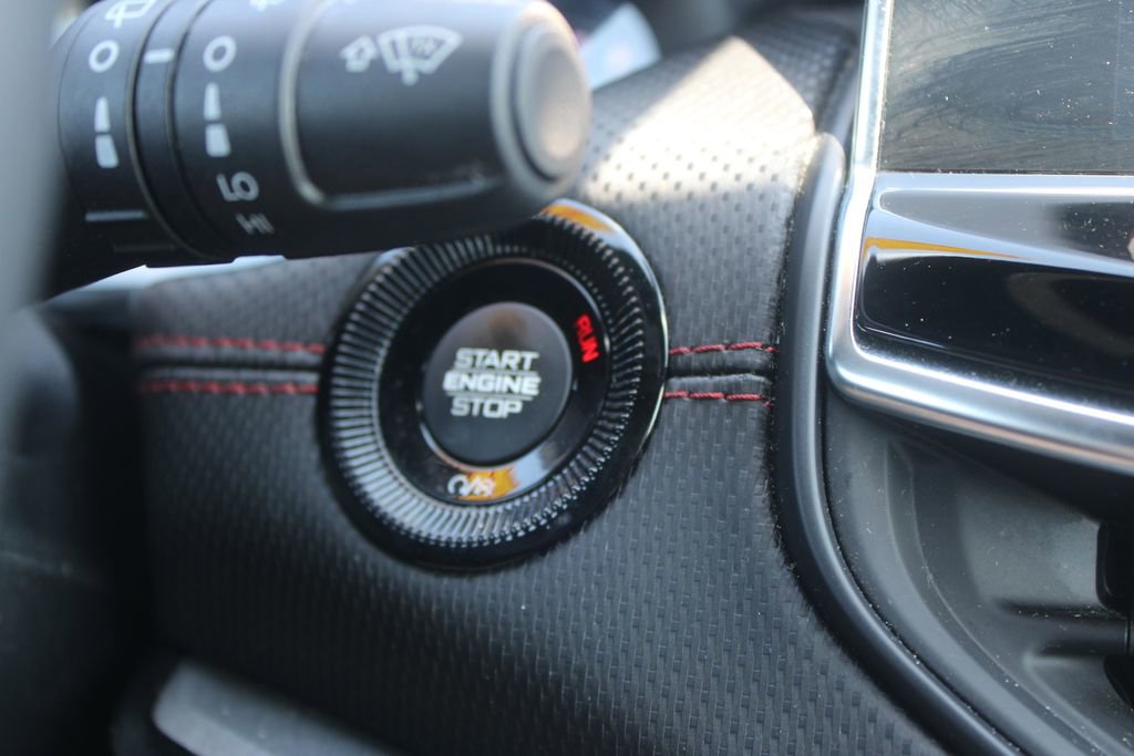 Used 2025 Jeep Compass Trailhawk AWD/4WD image 39